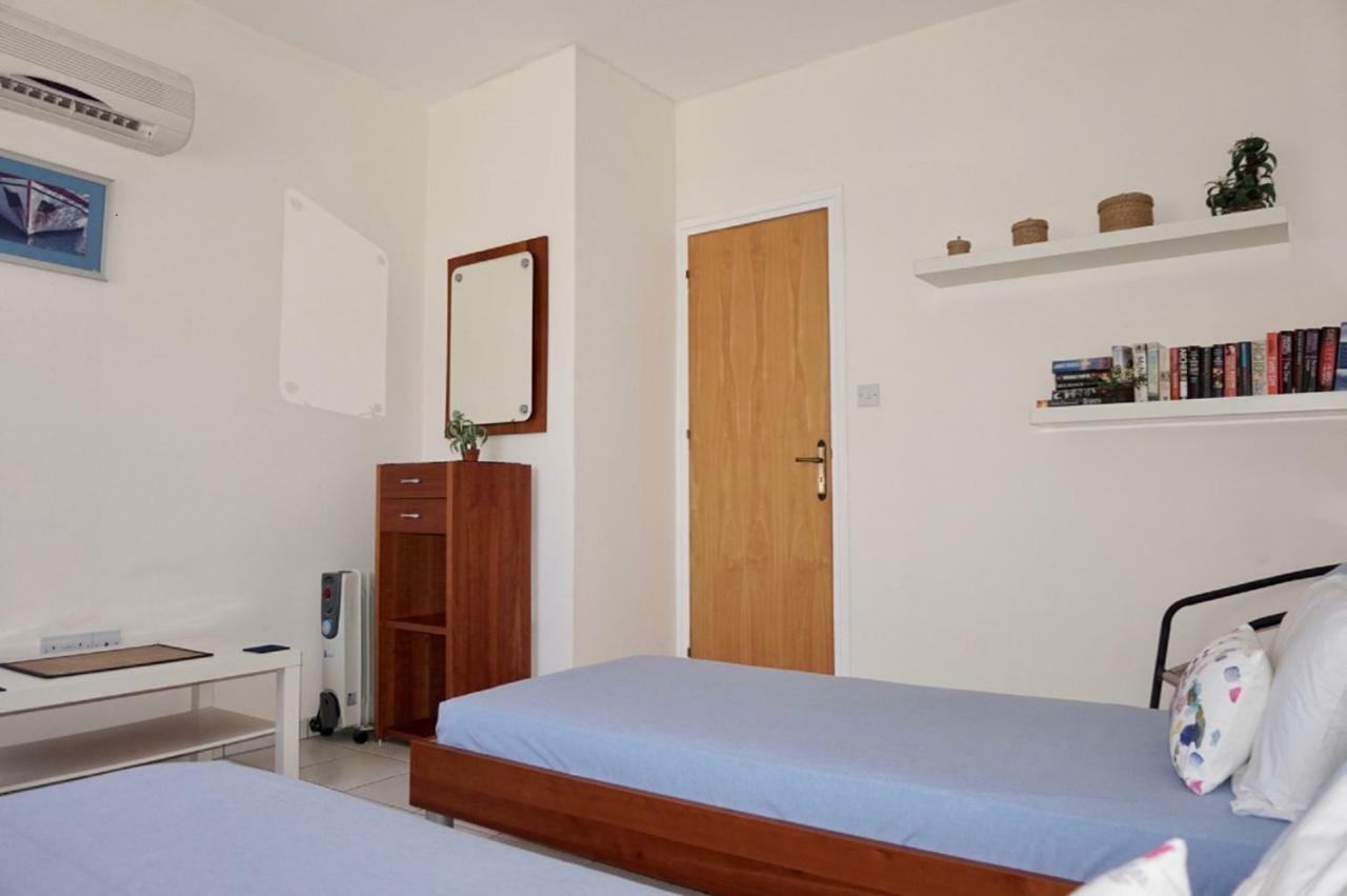 Aurora Townhouse Paphos Exterior foto