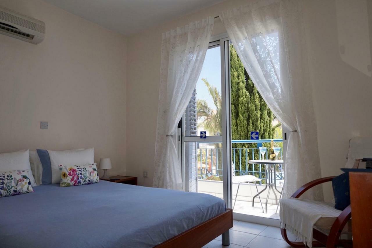 Aurora Townhouse Paphos Exterior foto
