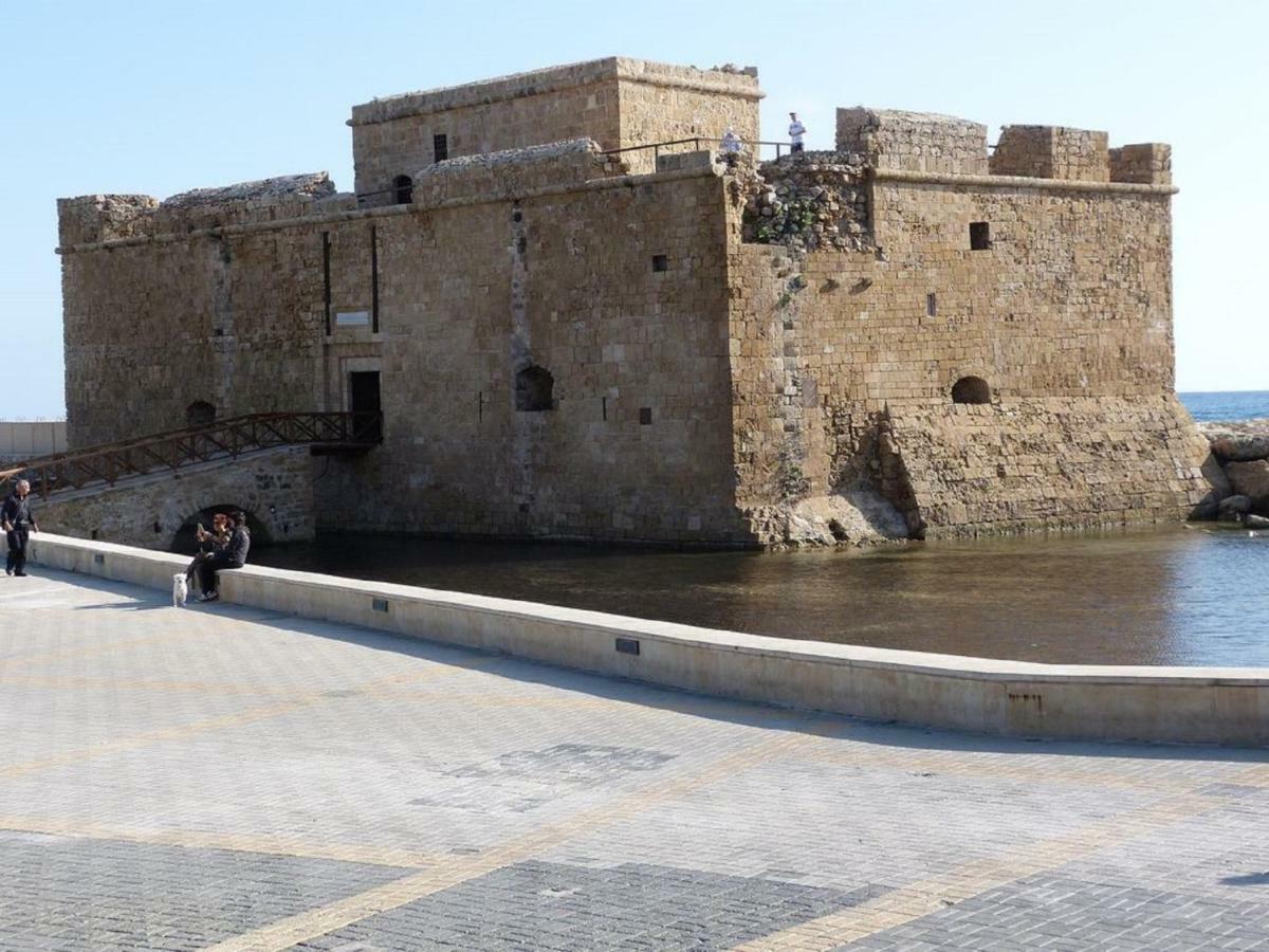 Aurora Townhouse Paphos Exterior foto
