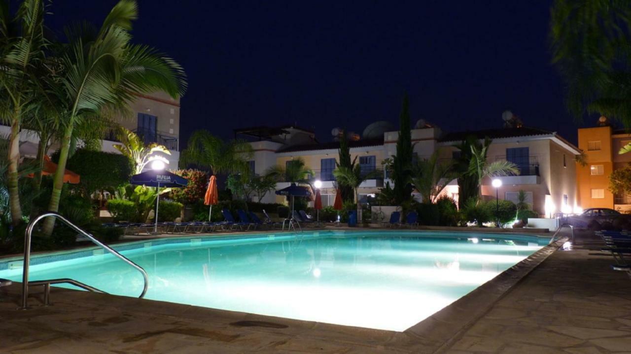 Aurora Townhouse Paphos Exterior foto